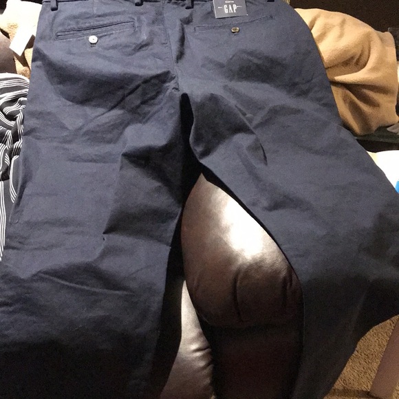 Essential Khaki Straight GapFlex extra flexibility 33 x 32 color:navy blue - Picture 2 of 9